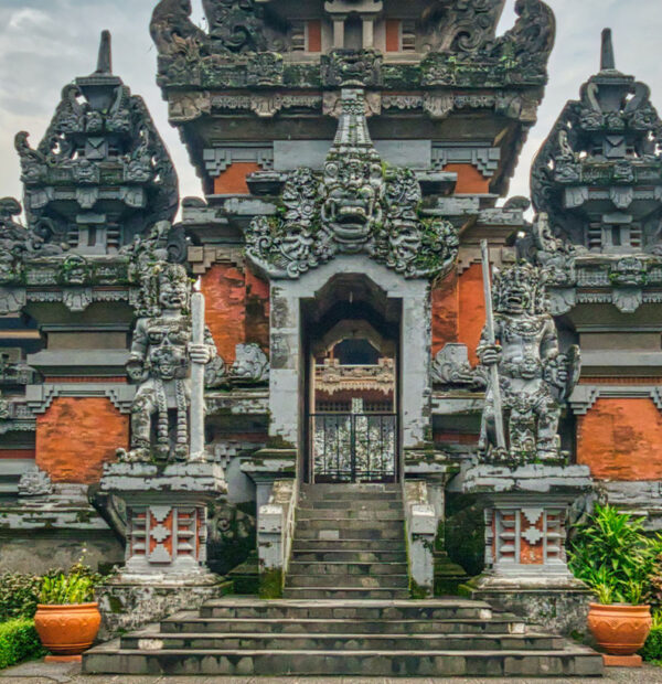 إندونيسيا 15 يوم 14 ليلة شخصين